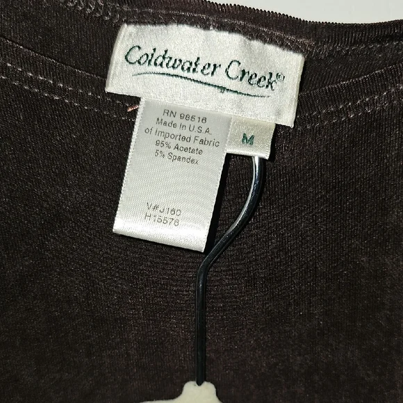 Navy and Black Sleeveless Tops - Picture 5 of 5